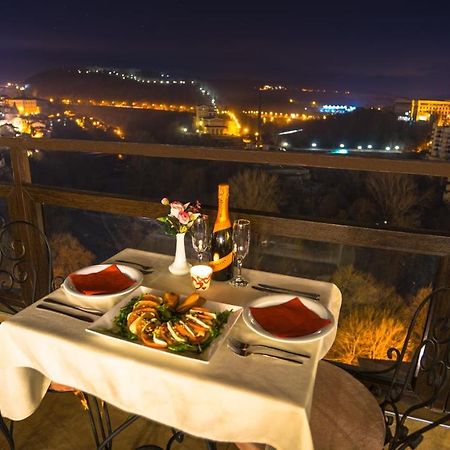 Hotel Panorama Veliko Tărnovo Exteriör bild