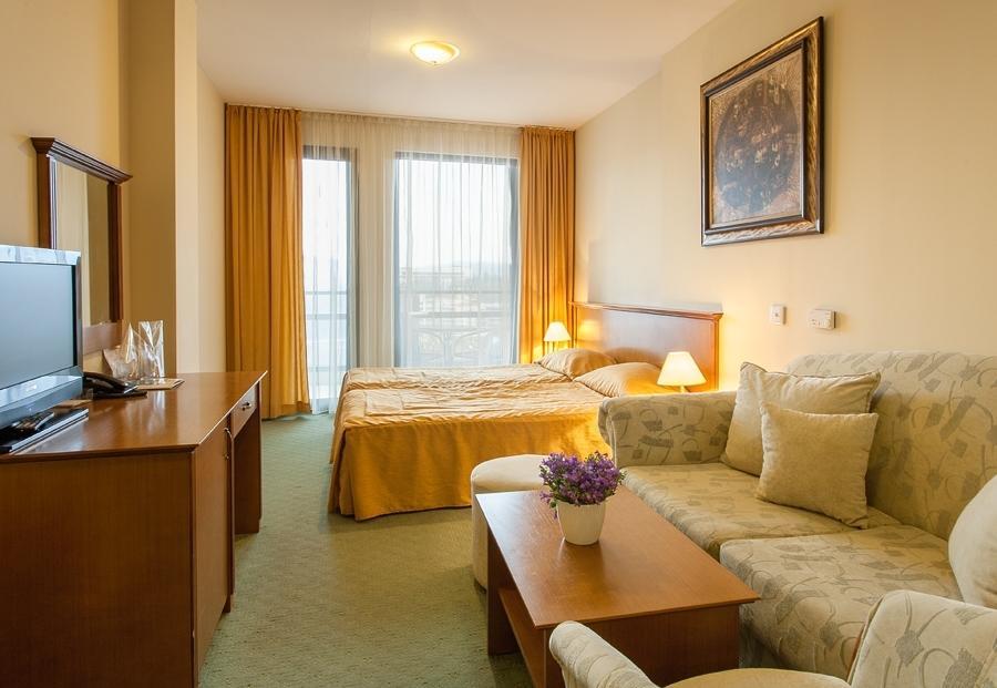 Hotel Panorama Veliko Tărnovo Exteriör bild